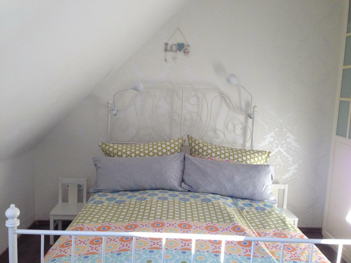 Ferienwohnung Mit Garten In Koeln Bagian luar foto