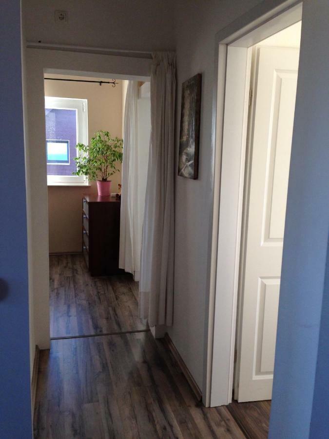 Ferienwohnung Mit Garten In Koeln Bagian luar foto
